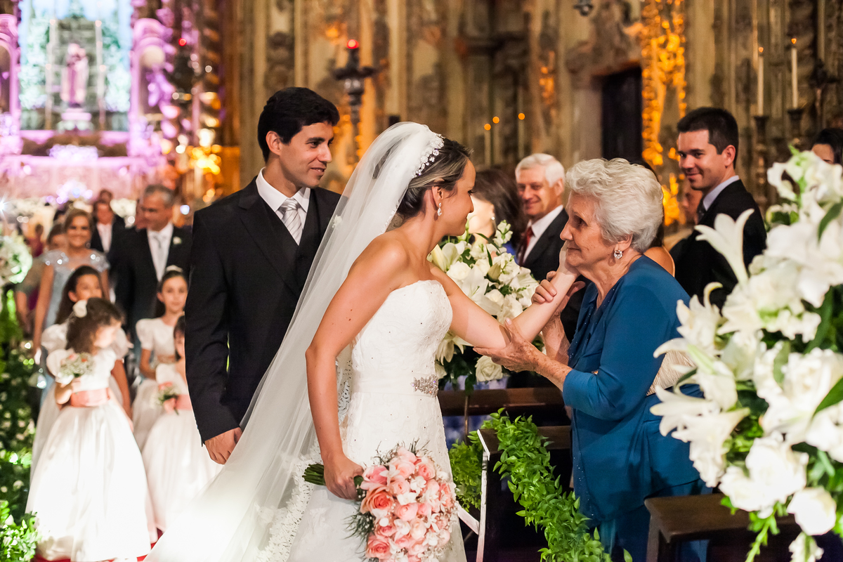 Fotografia de casamento, fotos de casamento, noiva, Fotógrafo no Porto, em Portugal. Fotógrafo de casamentos no Porto, Portugal. Fotos espontaneas, fotos naturais, fotos românticas, fotografia criativa. Casal apaixonado. Melhor fotógrafo de Portugal