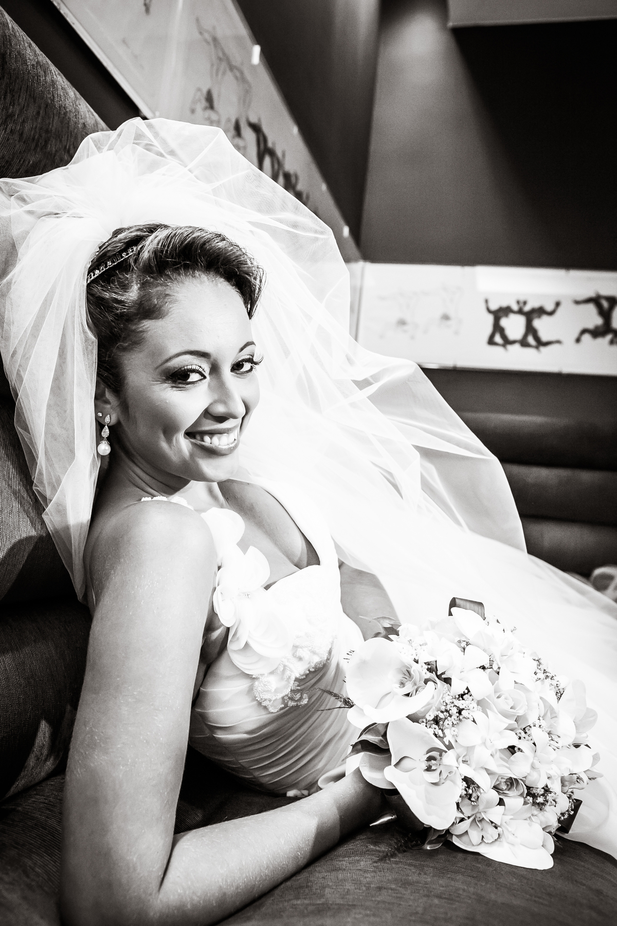 Fotografia de casamento, fotos de casamento, noiva, Fotógrafo no Porto, em Portugal. Fotógrafo de casamentos no Porto, Portugal. Fotos espontaneas, fotos naturais, fotos românticas, fotografia criativa. Casal apaixonado. Melhor fotógrafo de Portugal