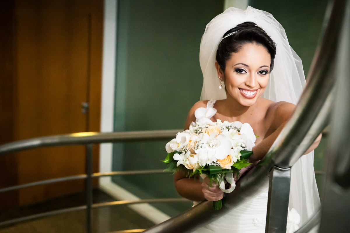 Fotografia de casamento, fotos de casamento, noiva, Fotógrafo no Porto, em Portugal. Fotógrafo de casamentos no Porto, Portugal. Fotos espontaneas, fotos naturais, fotos românticas, fotografia criativa. Casal apaixonado. Melhor fotógrafo de Portugal