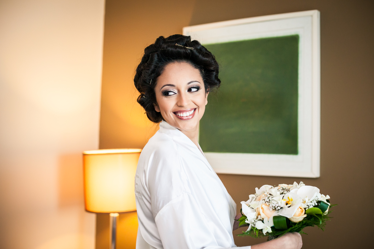 Fotografia de casamento, fotos de casamento, noiva, Fotógrafo no Porto, em Portugal. Fotógrafo de casamentos no Porto, Portugal. Fotos espontaneas, fotos naturais, fotos românticas, fotografia criativa. Casal apaixonado. Melhor fotógrafo de Portugal