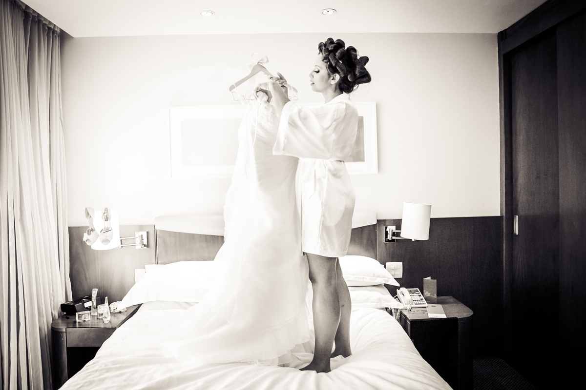 Fotografia de casamento, fotos de casamento, noiva, Fotógrafo no Porto, em Portugal. Fotógrafo de casamentos no Porto, Portugal. Fotos espontaneas, fotos naturais, fotos românticas, fotografia criativa. Casal apaixonado. Melhor fotógrafo de Portugal