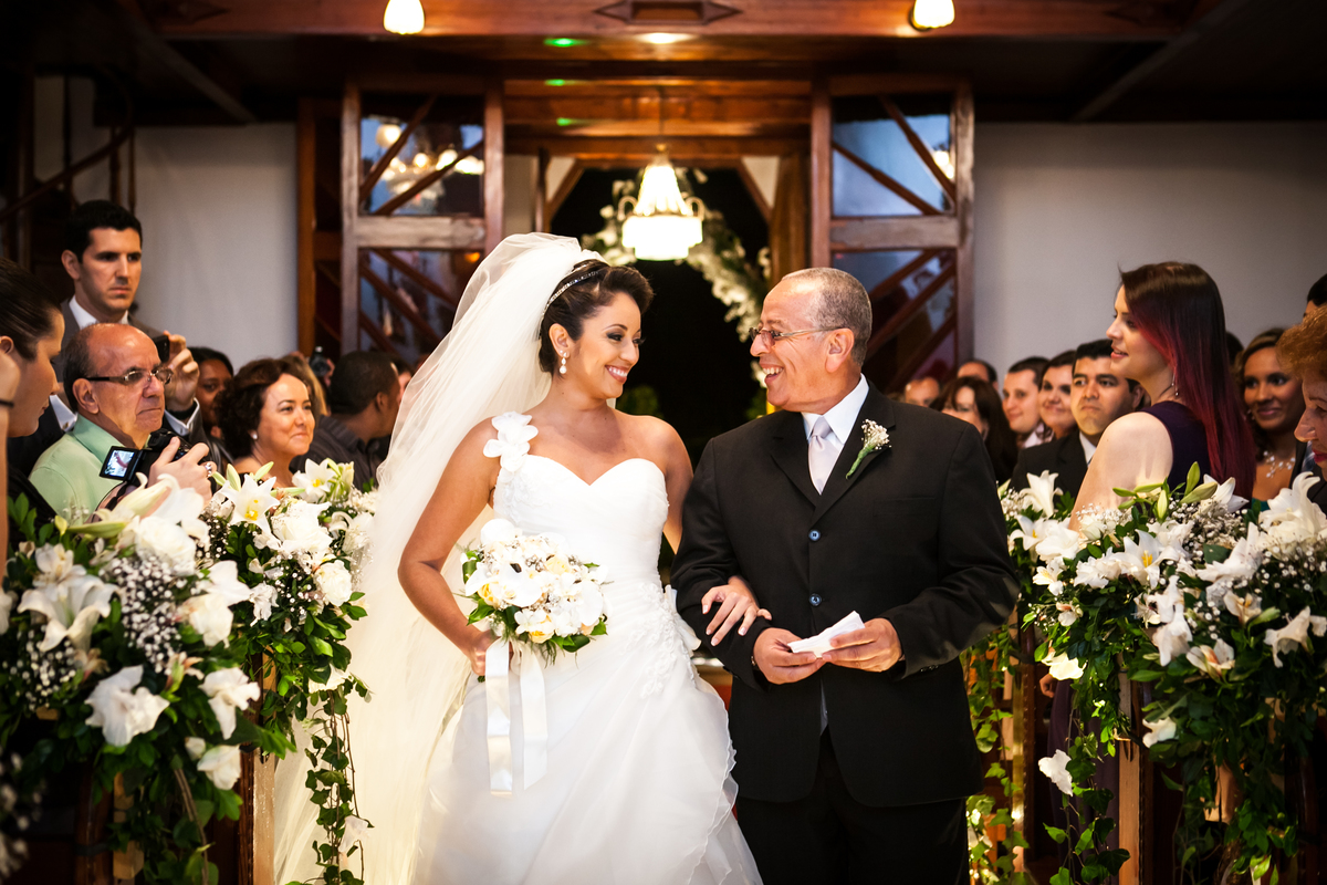 Fotografia de casamento, fotos de casamento, noiva, Fotógrafo no Porto, em Portugal. Fotógrafo de casamentos no Porto, Portugal. Fotos espontaneas, fotos naturais, fotos românticas, fotografia criativa. Casal apaixonado. Melhor fotógrafo de Portugal