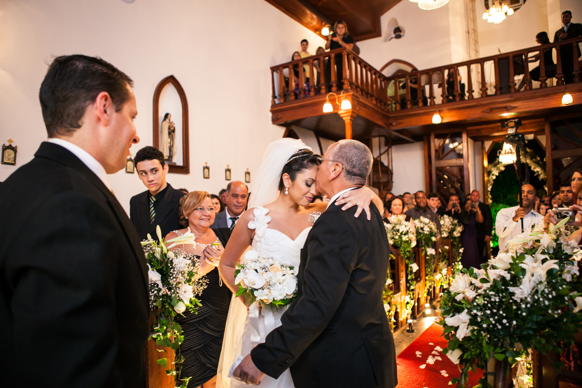 Fotografia de casamento, fotos de casamento, noiva, Fotógrafo no Porto, em Portugal. Fotógrafo de casamentos no Porto, Portugal. Fotos espontaneas, fotos naturais, fotos românticas, fotografia criativa. Casal apaixonado. Melhor fotógrafo de Portugal
