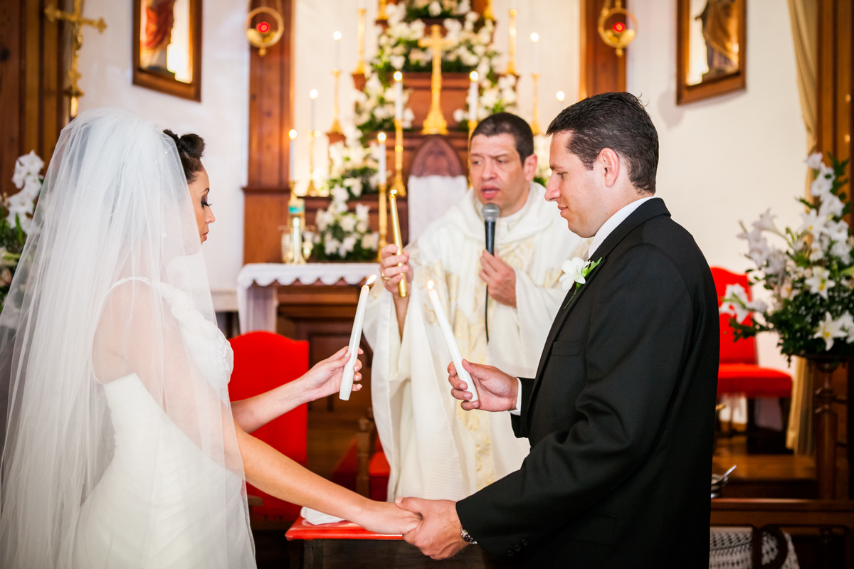 Fotografia de casamento, fotos de casamento, noiva, Fotógrafo no Porto, em Portugal. Fotógrafo de casamentos no Porto, Portugal. Fotos espontaneas, fotos naturais, fotos românticas, fotografia criativa. Casal apaixonado. Melhor fotógrafo de Portugal