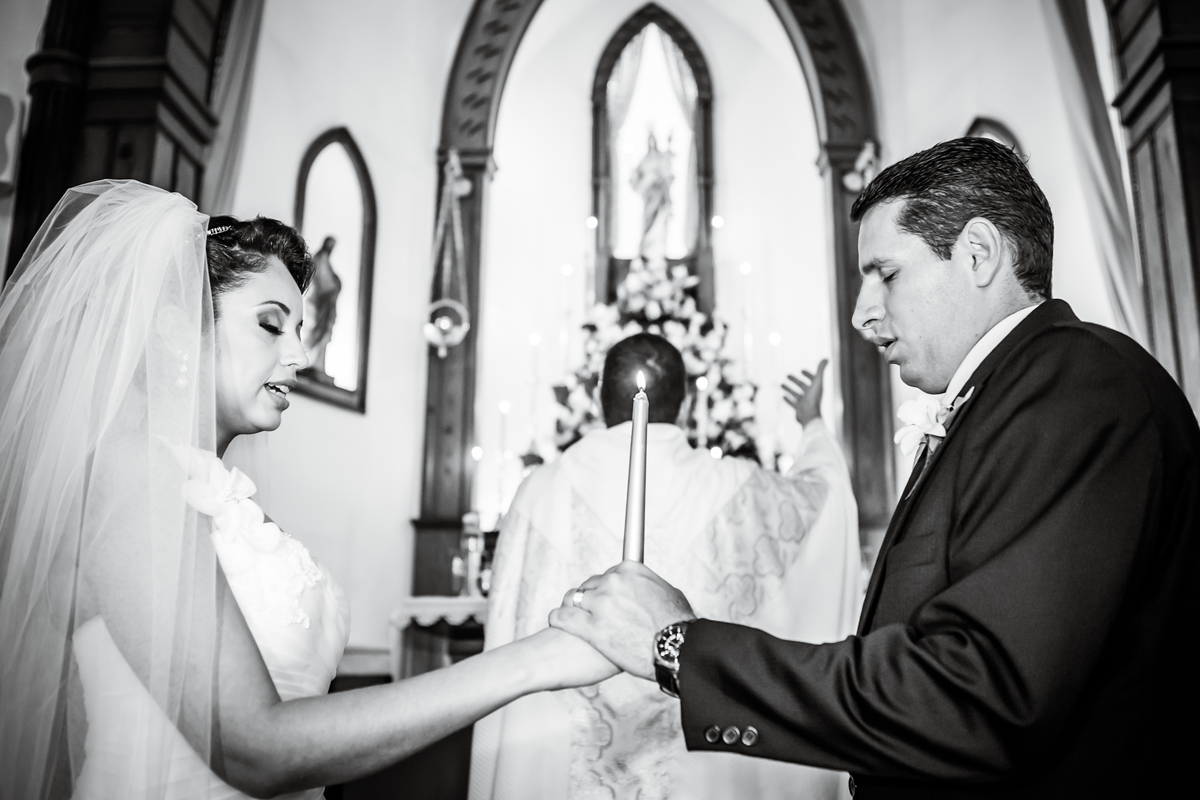 Fotografia de casamento, fotos de casamento, noiva, Fotógrafo no Porto, em Portugal. Fotógrafo de casamentos no Porto, Portugal. Fotos espontaneas, fotos naturais, fotos românticas, fotografia criativa. Casal apaixonado. Melhor fotógrafo de Portugal