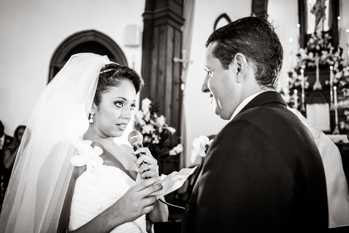 Fotografia de casamento, fotos de casamento, noiva, Fotógrafo no Porto, em Portugal. Fotógrafo de casamentos no Porto, Portugal. Fotos espontaneas, fotos naturais, fotos românticas, fotografia criativa. Casal apaixonado. Melhor fotógrafo de Portugal