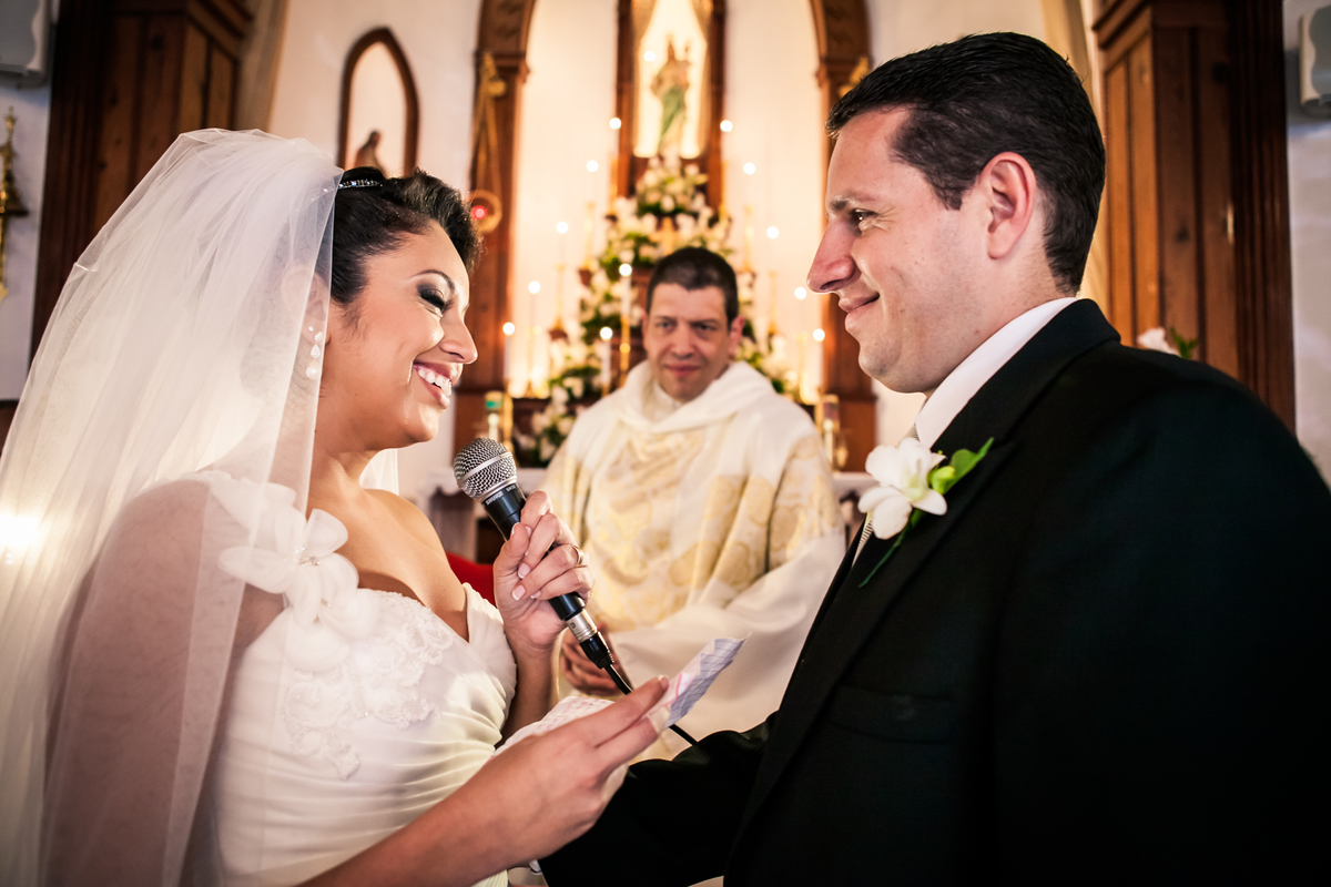 Fotografia de casamento, fotos de casamento, noiva, Fotógrafo no Porto, em Portugal. Fotógrafo de casamentos no Porto, Portugal. Fotos espontaneas, fotos naturais, fotos românticas, fotografia criativa. Casal apaixonado. Melhor fotógrafo de Portugal