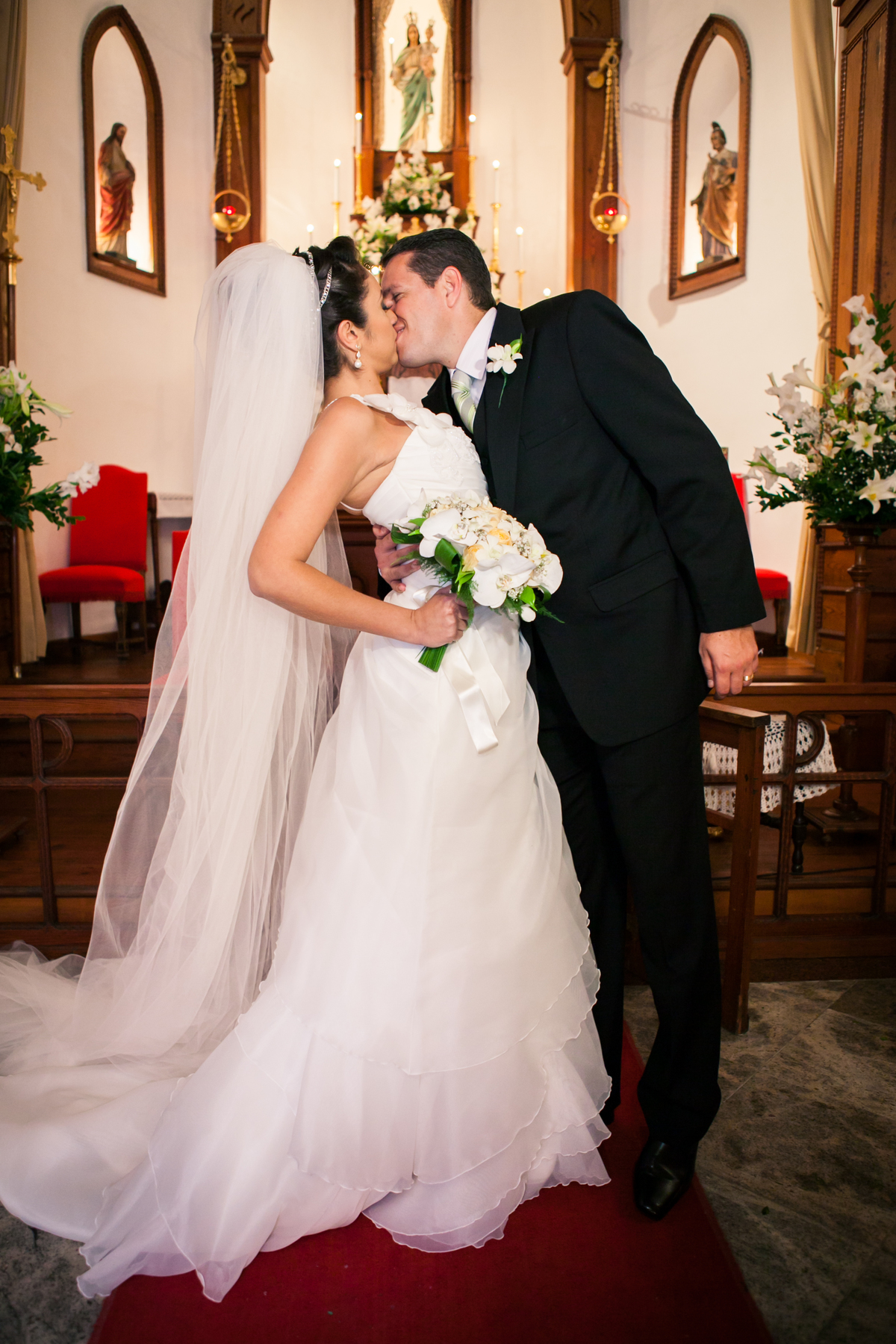 Fotografia de casamento, fotos de casamento, noiva, Fotógrafo no Porto, em Portugal. Fotógrafo de casamentos no Porto, Portugal. Fotos espontaneas, fotos naturais, fotos românticas, fotografia criativa. Casal apaixonado. Melhor fotógrafo de Portugal