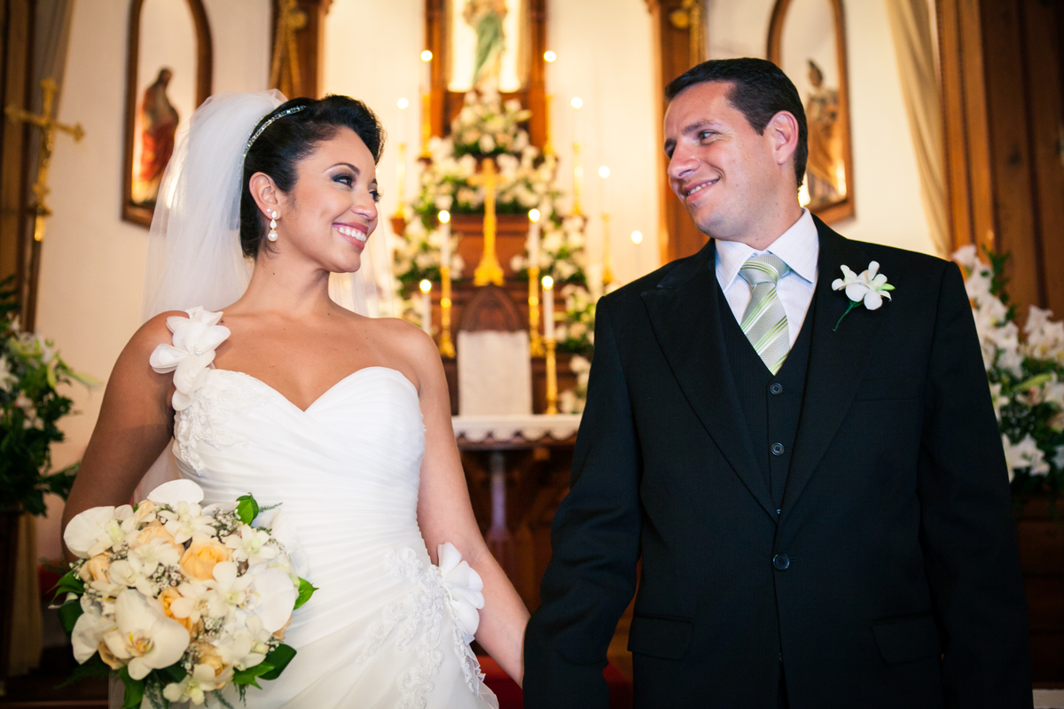 Fotografia de casamento, fotos de casamento, noiva, Fotógrafo no Porto, em Portugal. Fotógrafo de casamentos no Porto, Portugal. Fotos espontaneas, fotos naturais, fotos românticas, fotografia criativa. Casal apaixonado. Melhor fotógrafo de Portugal