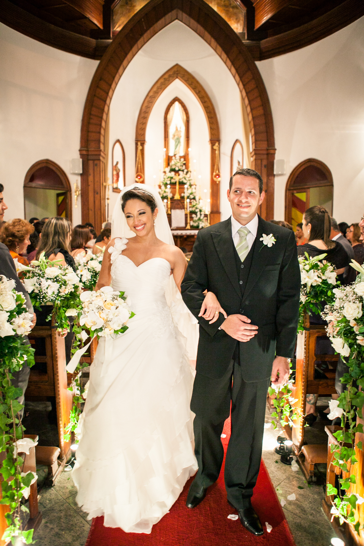 Fotografia de casamento, fotos de casamento, noiva, Fotógrafo no Porto, em Portugal. Fotógrafo de casamentos no Porto, Portugal. Fotos espontaneas, fotos naturais, fotos românticas, fotografia criativa. Casal apaixonado. Melhor fotógrafo de Portugal