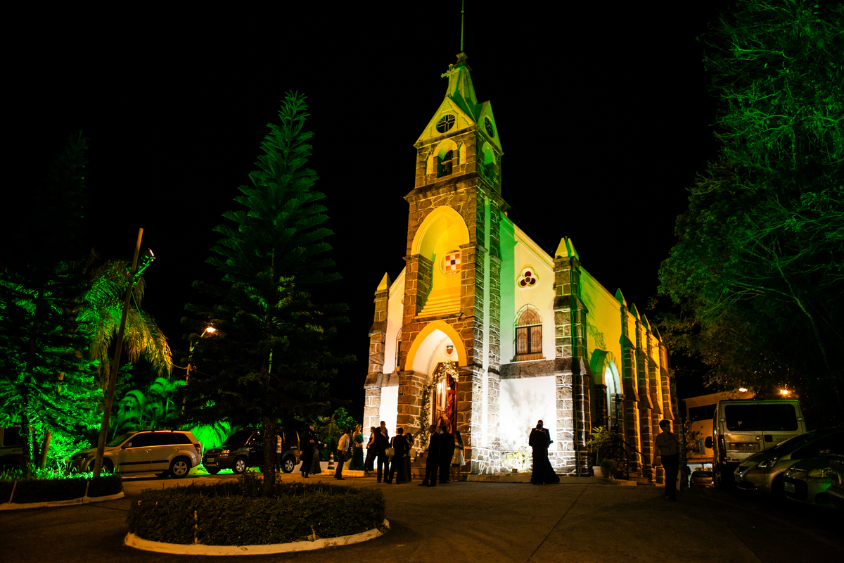 Fotografia de casamento, fotos de casamento, noiva, Fotógrafo no Porto, em Portugal. Fotógrafo de casamentos no Porto, Portugal. Fotos espontaneas, fotos naturais, fotos românticas, fotografia criativa. Casal apaixonado. Melhor fotógrafo de Portugal