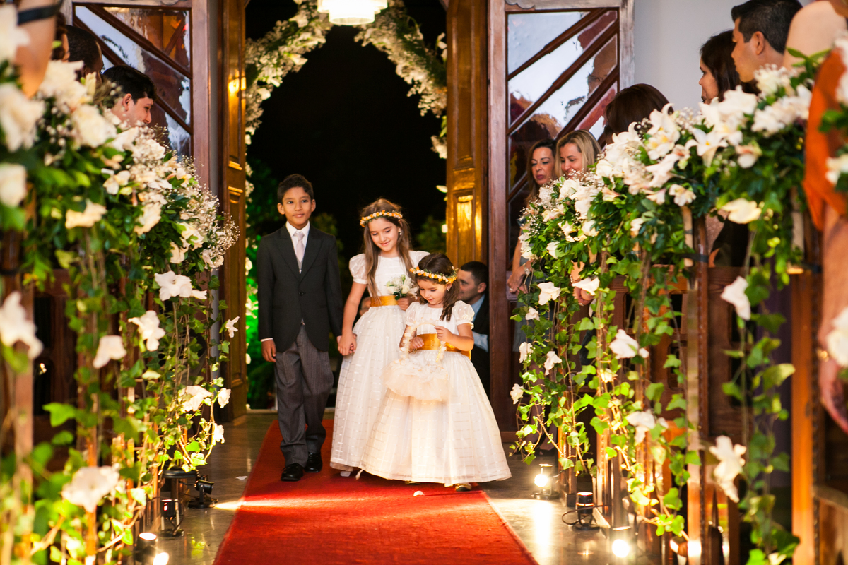 Fotografia de casamento, fotos de casamento, noiva, Fotógrafo no Porto, em Portugal. Fotógrafo de casamentos no Porto, Portugal. Fotos espontaneas, fotos naturais, fotos românticas, fotografia criativa. Casal apaixonado. Melhor fotógrafo de Portugal