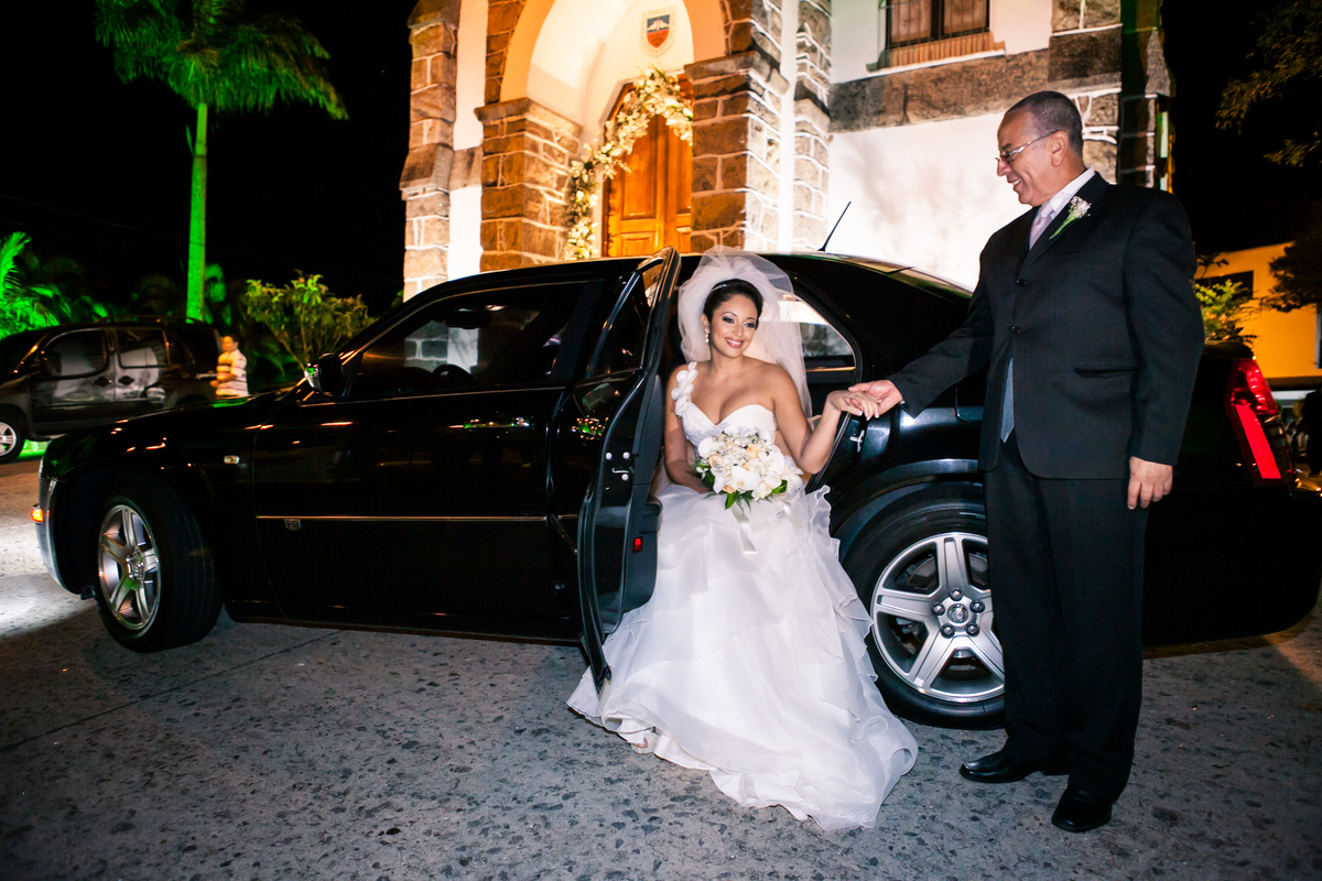 Fotografia de casamento, fotos de casamento, noiva, Fotógrafo no Porto, em Portugal. Fotógrafo de casamentos no Porto, Portugal. Fotos espontaneas, fotos naturais, fotos românticas, fotografia criativa. Casal apaixonado. Melhor fotógrafo de Portugal