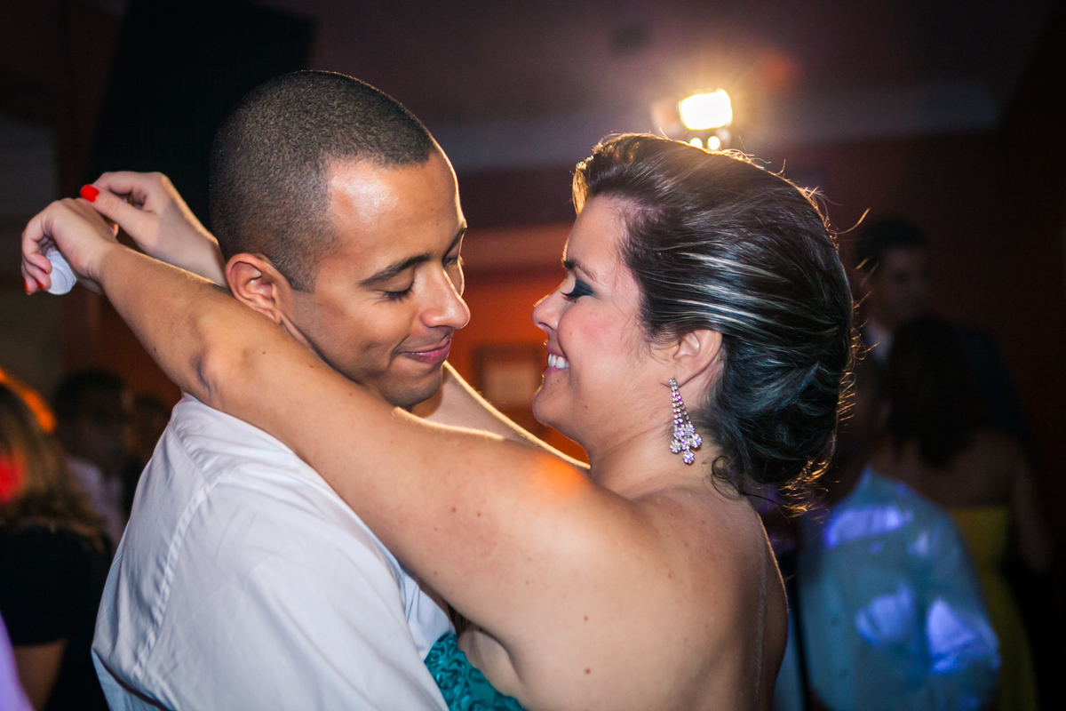 Fotografia de casamento, fotos de casamento, noiva, Fotógrafo no Porto, em Portugal. Fotógrafo de casamentos no Porto, Portugal. Fotos espontaneas, fotos naturais, fotos românticas, fotografia criativa. Casal apaixonado. Melhor fotógrafo de Portugal