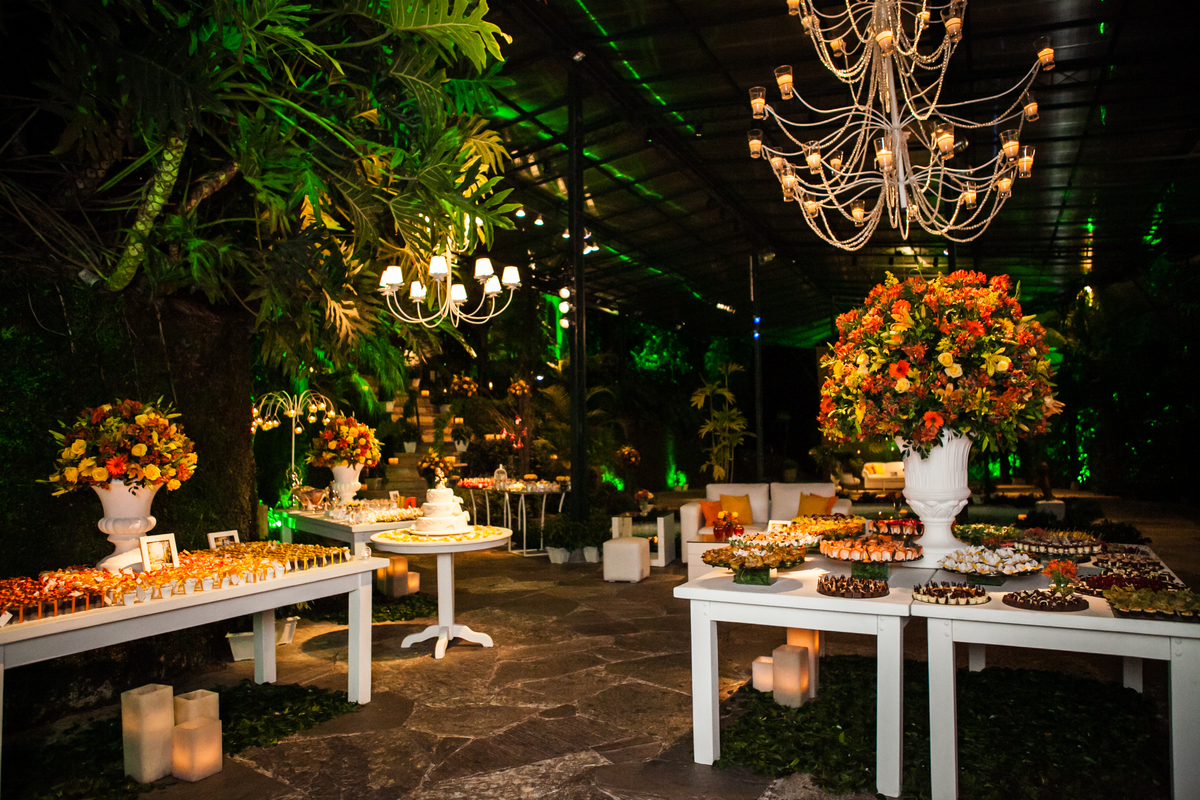 Fotografia de casamento, fotos de casamento, noiva, Fotógrafo no Porto, em Portugal. Fotógrafo de casamentos no Porto, Portugal. Fotos espontaneas, fotos naturais, fotos românticas, fotografia criativa. Casal apaixonado. Melhor fotógrafo de Portugal