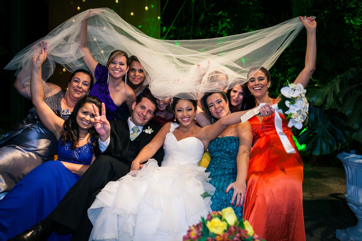 Fotografia de casamento, fotos de casamento, noiva, Fotógrafo no Porto, em Portugal. Fotógrafo de casamentos no Porto, Portugal. Fotos espontaneas, fotos naturais, fotos românticas, fotografia criativa. Casal apaixonado. Melhor fotógrafo de Portugal