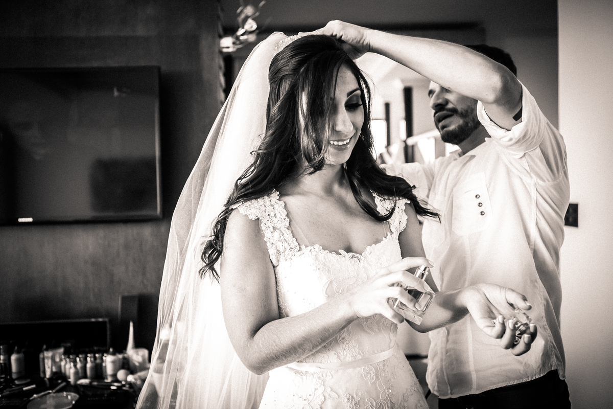 Fotografia de casamento, fotos de casamento, noiva, Fotógrafo no Porto, em Portugal. Fotógrafo de casamentos no Porto, Portugal. Fotos espontaneas, fotos naturais, fotos românticas, fotografia criativa. Casal apaixonado. Melhor fotógrafo de Portugal