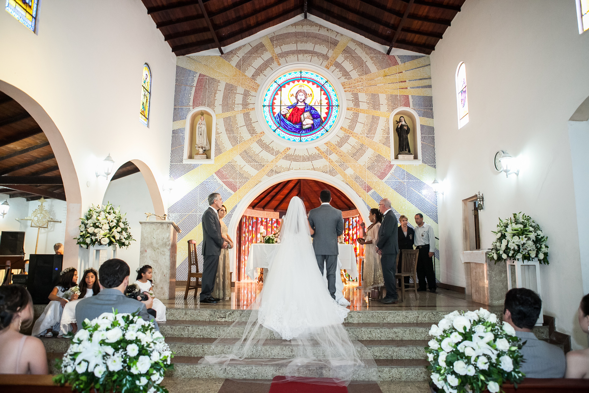 Fotografia de casamento, fotos de casamento, noiva, Fotógrafo no Porto, em Portugal. Fotógrafo de casamentos no Porto, Portugal. Fotos espontaneas, fotos naturais, fotos românticas, fotografia criativa. Casal apaixonado. Melhor fotógrafo de Portugal