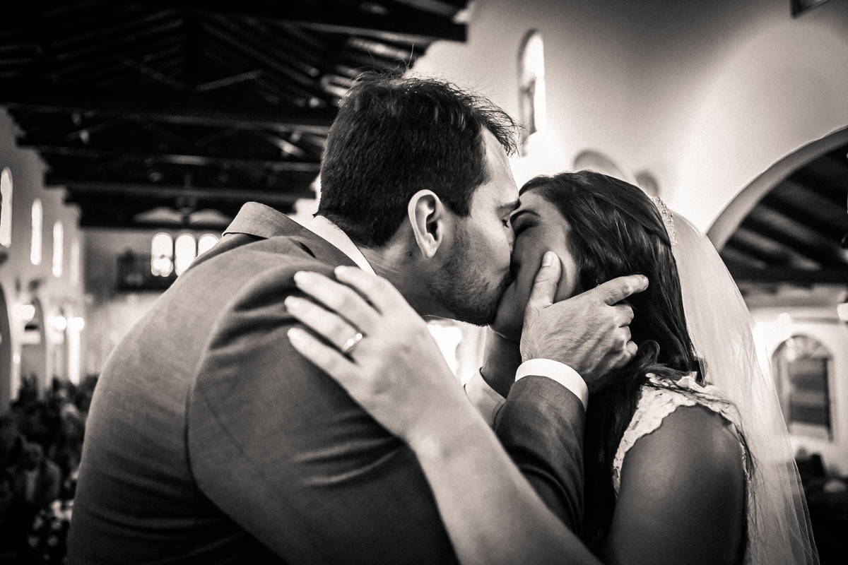 Fotografia de casamento, fotos de casamento, noiva, Fotógrafo no Porto, em Portugal. Fotógrafo de casamentos no Porto, Portugal. Fotos espontaneas, fotos naturais, fotos românticas, fotografia criativa. Casal apaixonado. Melhor fotógrafo de Portugal