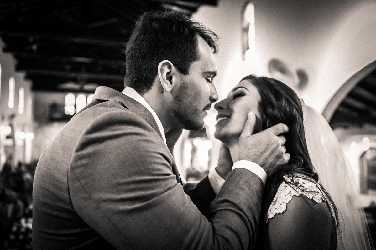 Fotografia de casamento, fotos de casamento, noiva, Fotógrafo no Porto, em Portugal. Fotógrafo de casamentos no Porto, Portugal. Fotos espontaneas, fotos naturais, fotos românticas, fotografia criativa. Casal apaixonado. Melhor fotógrafo de Portugal