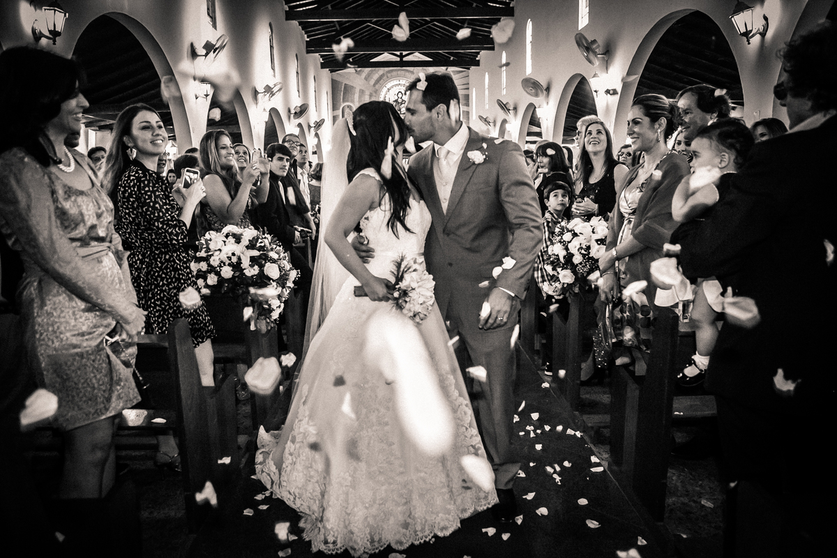Fotografia de casamento, fotos de casamento, noiva, Fotógrafo no Porto, em Portugal. Fotógrafo de casamentos no Porto, Portugal. Fotos espontaneas, fotos naturais, fotos românticas, fotografia criativa. Casal apaixonado. Melhor fotógrafo de Portugal