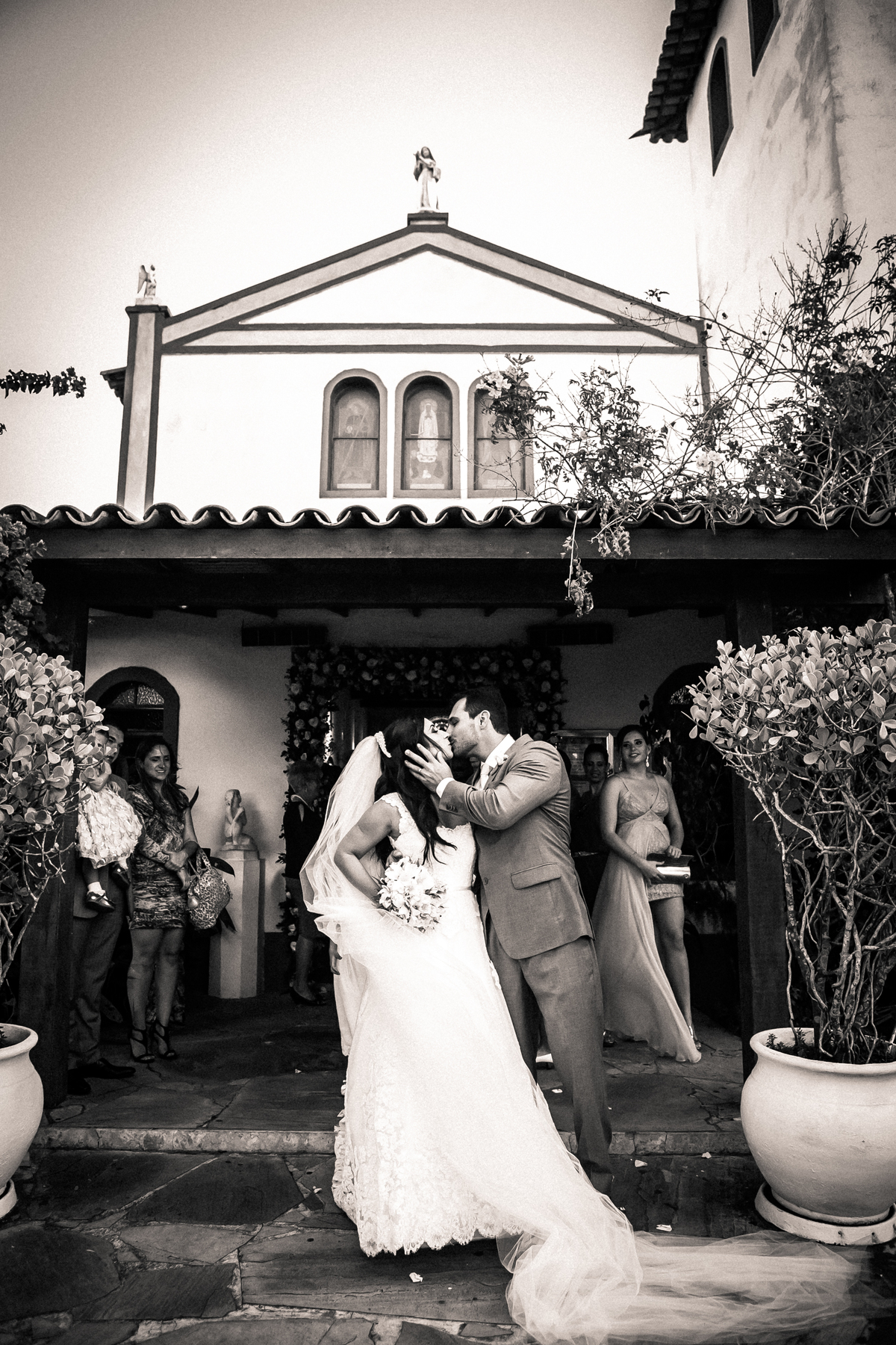 Fotografia de casamento, fotos de casamento, noiva, Fotógrafo no Porto, em Portugal. Fotógrafo de casamentos no Porto, Portugal. Fotos espontaneas, fotos naturais, fotos românticas, fotografia criativa. Casal apaixonado. Melhor fotógrafo de Portugal