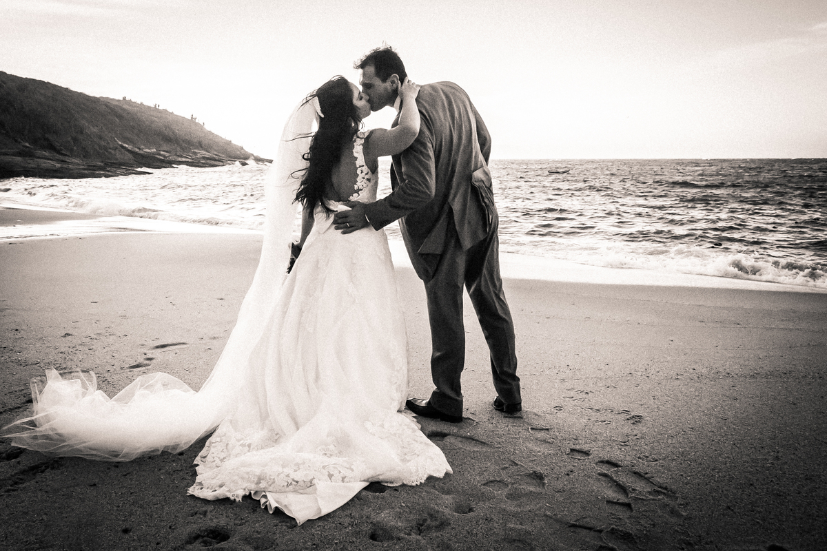 Fotografia de casamento, fotos de casamento, noiva, Fotógrafo no Porto, em Portugal. Fotógrafo de casamentos no Porto, Portugal. Fotos espontaneas, fotos naturais, fotos românticas, fotografia criativa. Casal apaixonado. Melhor fotógrafo de Portugal