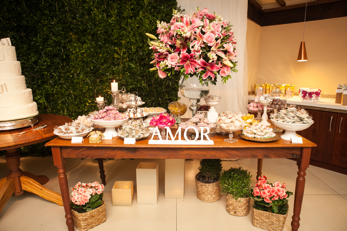 Fotografia de casamento, fotos de casamento, noiva, Fotógrafo no Porto, em Portugal. Fotógrafo de casamentos no Porto, Portugal. Fotos espontaneas, fotos naturais, fotos românticas, fotografia criativa. Casal apaixonado. Melhor fotógrafo de Portugal