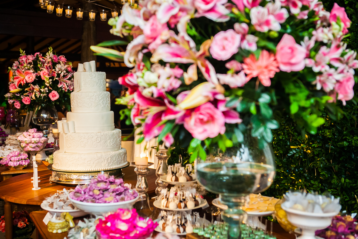 Fotografia de casamento, fotos de casamento, noiva, Fotógrafo no Porto, em Portugal. Fotógrafo de casamentos no Porto, Portugal. Fotos espontaneas, fotos naturais, fotos românticas, fotografia criativa. Casal apaixonado. Melhor fotógrafo de Portugal