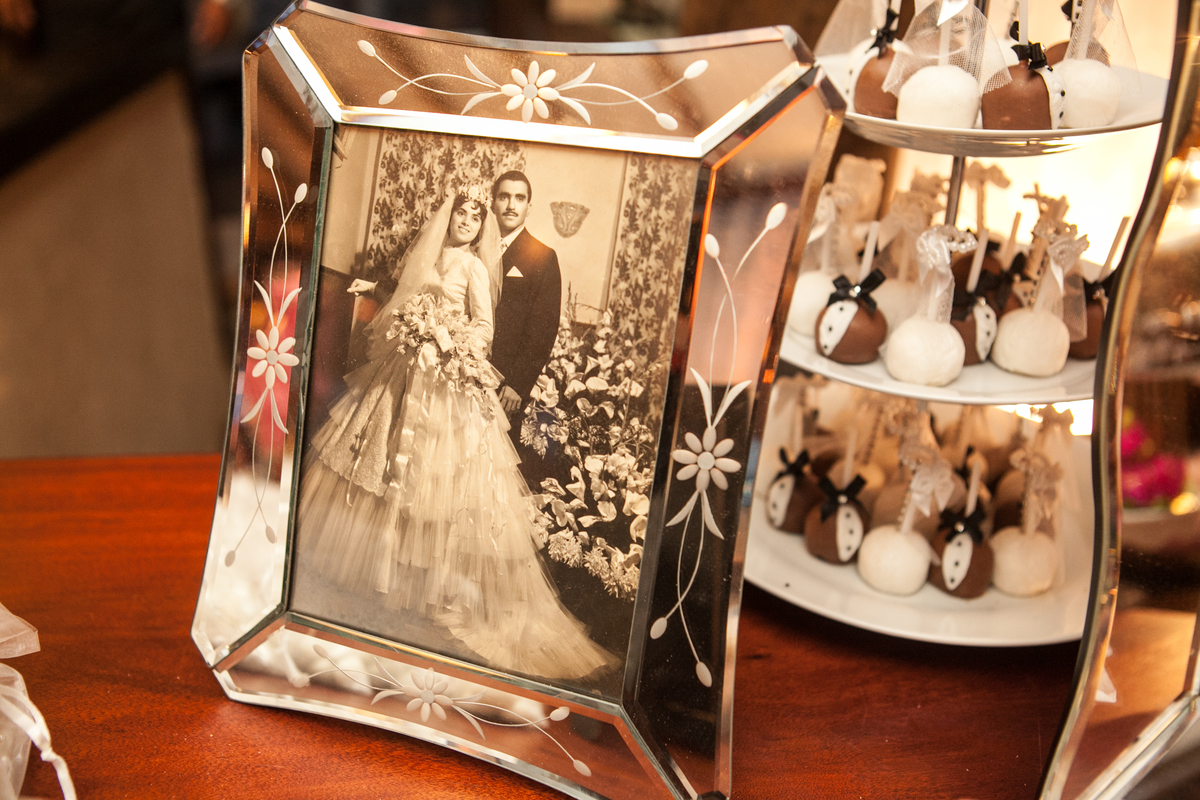 Fotografia de casamento, fotos de casamento, noiva, Fotógrafo no Porto, em Portugal. Fotógrafo de casamentos no Porto, Portugal. Fotos espontaneas, fotos naturais, fotos românticas, fotografia criativa. Casal apaixonado. Melhor fotógrafo de Portugal