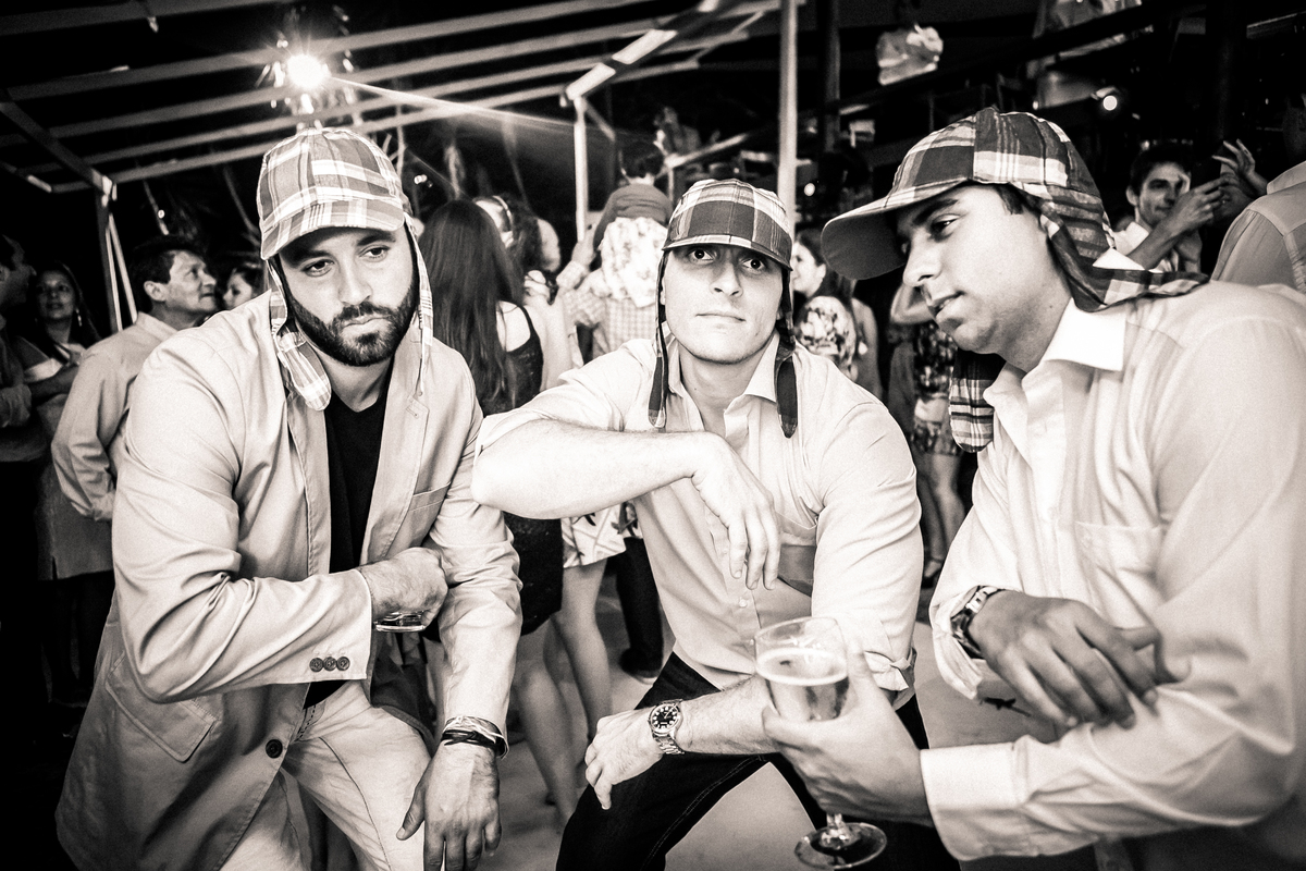 Fotografia de casamento, fotos de casamento, noiva, Fotógrafo no Porto, em Portugal. Fotógrafo de casamentos no Porto, Portugal. Fotos espontaneas, fotos naturais, fotos românticas, fotografia criativa. Casal apaixonado. Melhor fotógrafo de Portugal