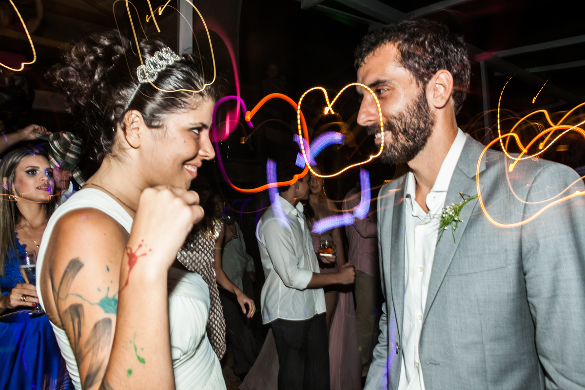 Fotografia de casamento, fotos de casamento, noiva, Fotógrafo no Porto, em Portugal. Fotógrafo de casamentos no Porto, Portugal. Fotos espontaneas, fotos naturais, fotos românticas, fotografia criativa. Casal apaixonado. Melhor fotógrafo de Portugal
