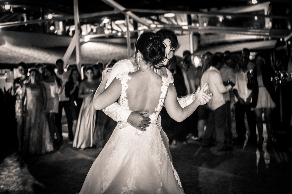 Fotografia de casamento, fotos de casamento, noiva, Fotógrafo no Porto, em Portugal. Fotógrafo de casamentos no Porto, Portugal. Fotos espontaneas, fotos naturais, fotos românticas, fotografia criativa. Casal apaixonado. Melhor fotógrafo de Portugal