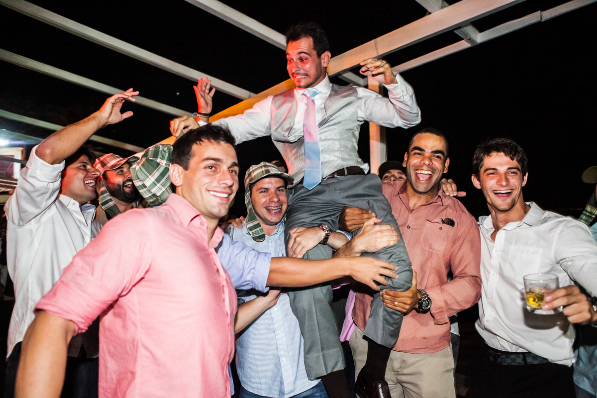 Fotografia de casamento, fotos de casamento, noiva, Fotógrafo no Porto, em Portugal. Fotógrafo de casamentos no Porto, Portugal. Fotos espontaneas, fotos naturais, fotos românticas, fotografia criativa. Casal apaixonado. Melhor fotógrafo de Portugal