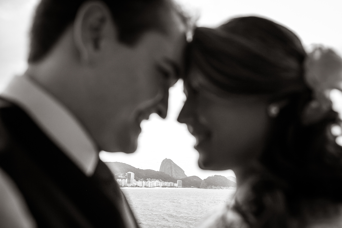 Fotografia de casamento, fotos de casamento, noiva, Fotógrafo no Porto, em Portugal. Fotógrafo de casamentos no Porto, Portugal. Fotos espontaneas, fotos naturais, fotos românticas, fotografia criativa. Casal apaixonado. Melhor fotógrafo de Portugal