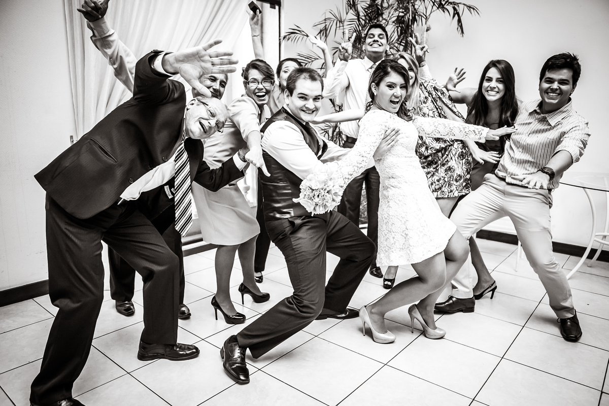 Fotografia de casamento, fotos de casamento, noiva, Fotógrafo no Porto, em Portugal. Fotógrafo de casamentos no Porto, Portugal. Fotos espontaneas, fotos naturais, fotos românticas, fotografia criativa. Casal apaixonado. Melhor fotógrafo de Portugal