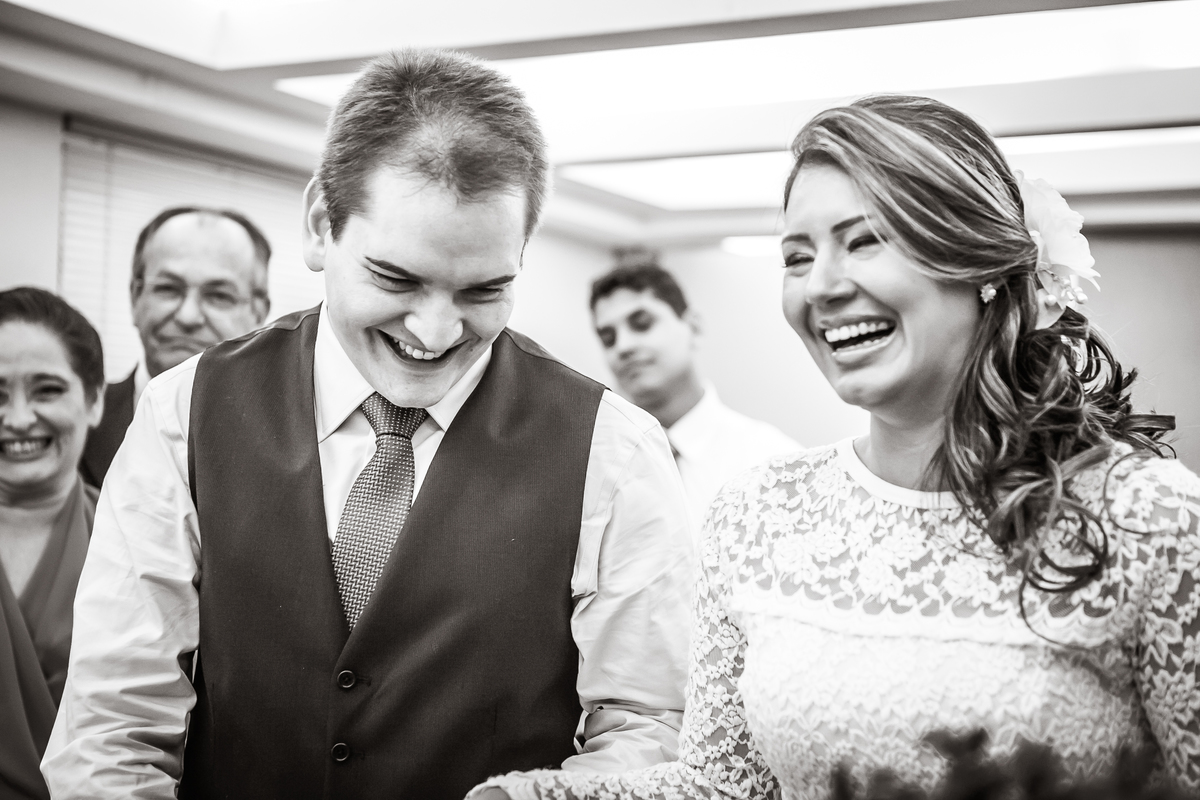 Fotografia de casamento, fotos de casamento, noiva, Fotógrafo no Porto, em Portugal. Fotógrafo de casamentos no Porto, Portugal. Fotos espontaneas, fotos naturais, fotos românticas, fotografia criativa. Casal apaixonado. Melhor fotógrafo de Portugal