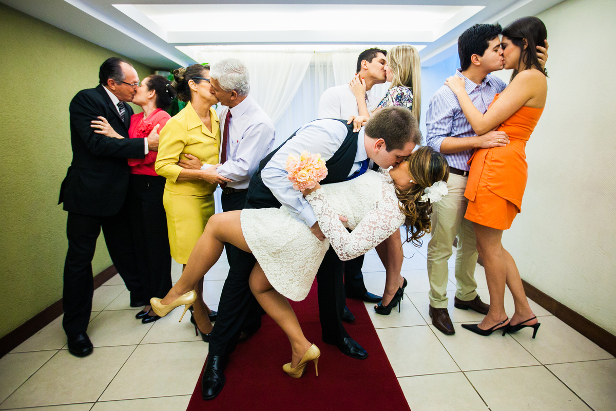 Fotografia de casamento, fotos de casamento, noiva, Fotógrafo no Porto, em Portugal. Fotógrafo de casamentos no Porto, Portugal. Fotos espontaneas, fotos naturais, fotos românticas, fotografia criativa. Casal apaixonado. Melhor fotógrafo de Portugal