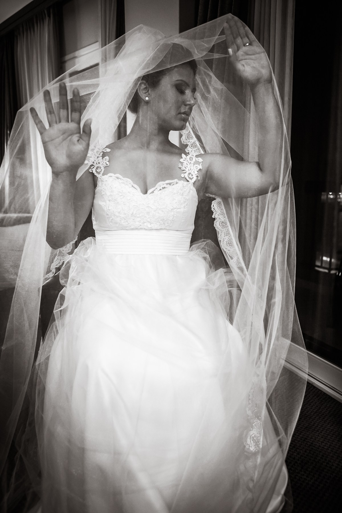 Fotografia de casamento, fotos de casamento, noiva, Fotógrafo no Porto, em Portugal. Fotógrafo de casamentos no Porto, Portugal. Fotos espontaneas, fotos naturais, fotos românticas, fotografia criativa. Casal apaixonado. Melhor fotógrafo de Portugal