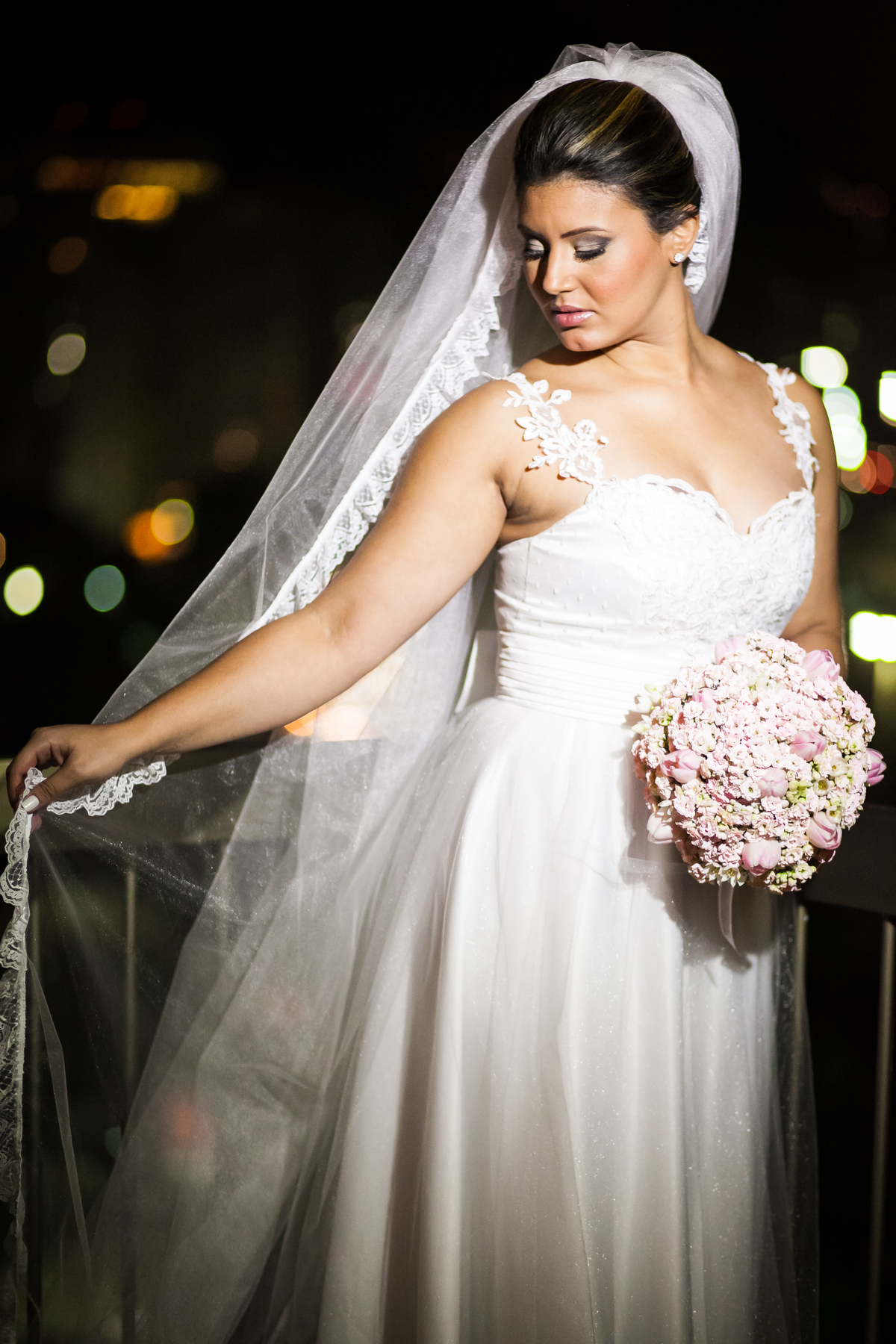 Fotografia de casamento, fotos de casamento, noiva, Fotógrafo no Porto, em Portugal. Fotógrafo de casamentos no Porto, Portugal. Fotos espontaneas, fotos naturais, fotos românticas, fotografia criativa. Casal apaixonado. Melhor fotógrafo de Portugal