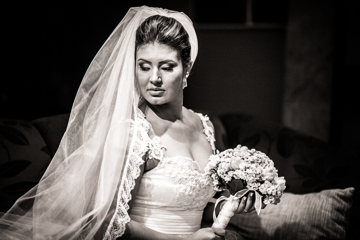 Fotografia de casamento, fotos de casamento, noiva, Fotógrafo no Porto, em Portugal. Fotógrafo de casamentos no Porto, Portugal. Fotos espontaneas, fotos naturais, fotos românticas, fotografia criativa. Casal apaixonado. Melhor fotógrafo de Portugal