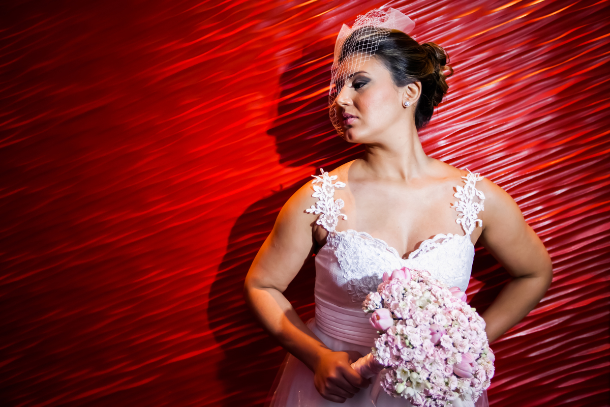 Fotografia de casamento, fotos de casamento, noiva, Fotógrafo no Porto, em Portugal. Fotógrafo de casamentos no Porto, Portugal. Fotos espontaneas, fotos naturais, fotos românticas, fotografia criativa. Casal apaixonado. Melhor fotógrafo de Portugal