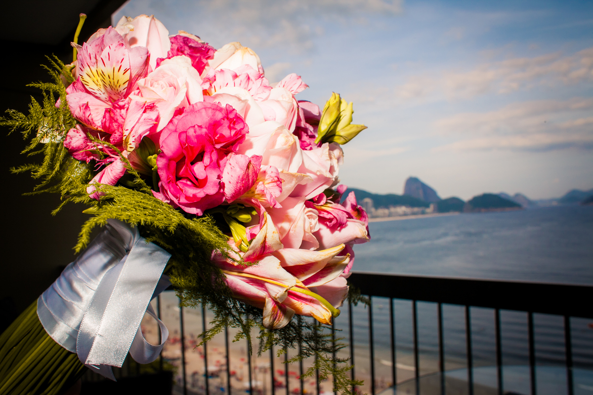 Fotografia de casamento, fotos de casamento, noiva, Fotógrafo no Porto, em Portugal. Fotógrafo de casamentos no Porto, Portugal. Fotos espontaneas, fotos naturais, fotos românticas, fotografia criativa. Casal apaixonado. Melhor fotógrafo de Portugal