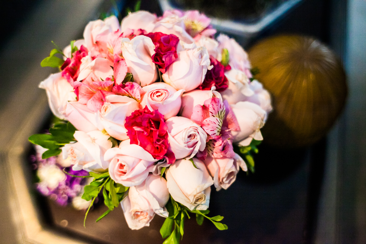 Fotografia de casamento, fotos de casamento, noiva, Fotógrafo no Porto, em Portugal. Fotógrafo de casamentos no Porto, Portugal. Fotos espontaneas, fotos naturais, fotos românticas, fotografia criativa. Casal apaixonado. Melhor fotógrafo de Portugal