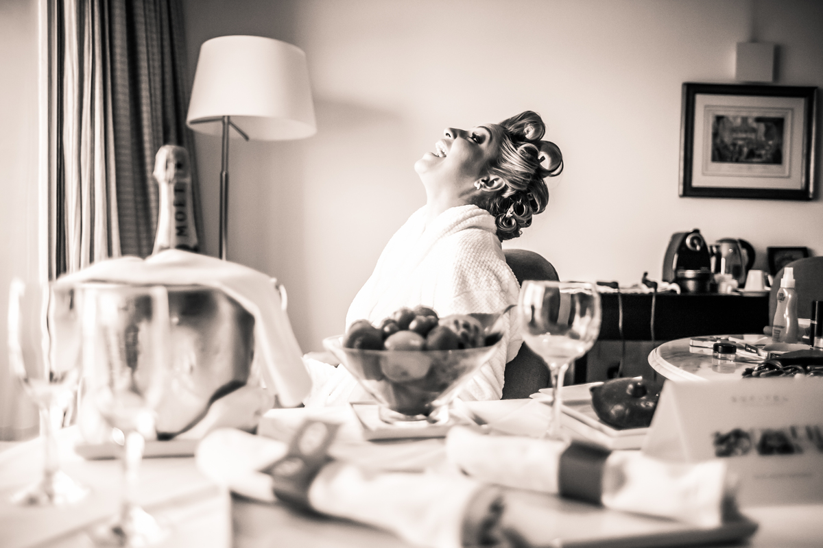 Fotografia de casamento, fotos de casamento, noiva, Fotógrafo no Porto, em Portugal. Fotógrafo de casamentos no Porto, Portugal. Fotos espontaneas, fotos naturais, fotos românticas, fotografia criativa. Casal apaixonado. Melhor fotógrafo de Portugal