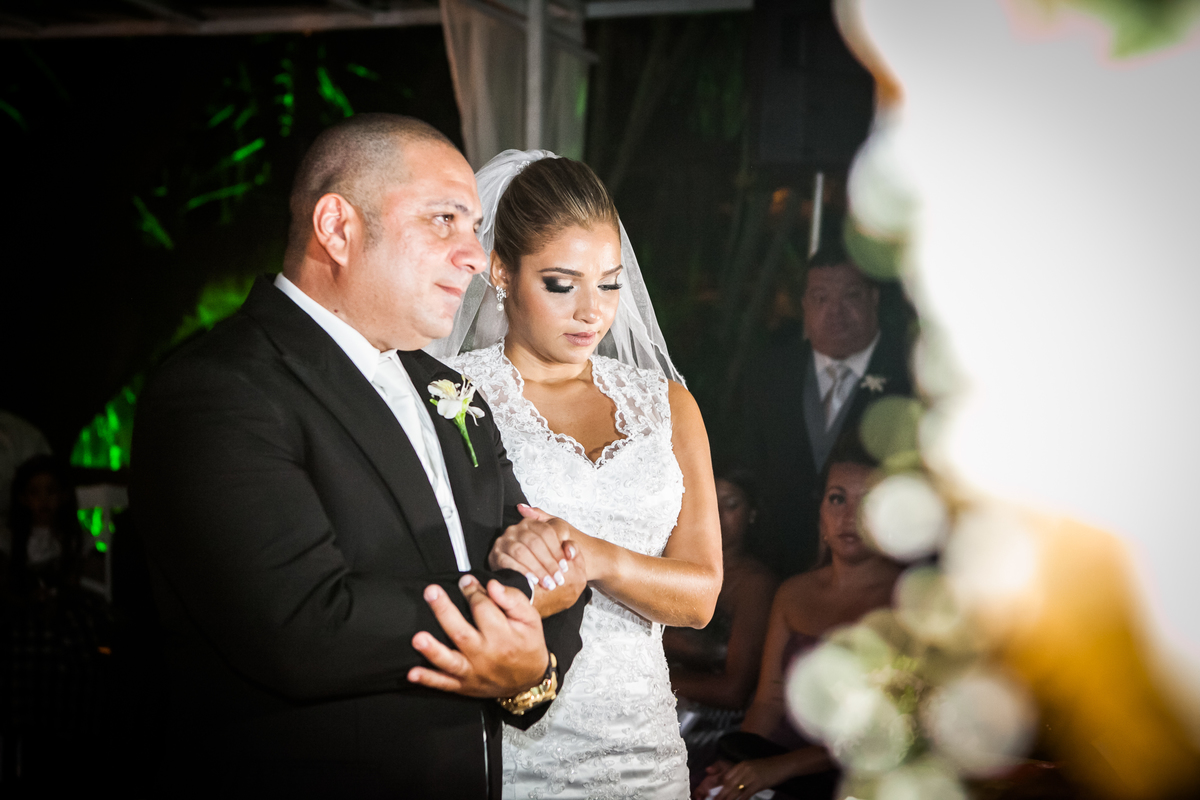 Fotografia de casamento, fotos de casamento, noiva, Fotógrafo no Porto, em Portugal. Fotógrafo de casamentos no Porto, Portugal. Fotos espontaneas, fotos naturais, fotos românticas, fotografia criativa. Casal apaixonado. Melhor fotógrafo de Portugal