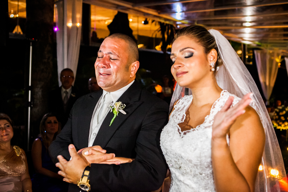 Fotografia de casamento, fotos de casamento, noiva, Fotógrafo no Porto, em Portugal. Fotógrafo de casamentos no Porto, Portugal. Fotos espontaneas, fotos naturais, fotos românticas, fotografia criativa. Casal apaixonado. Melhor fotógrafo de Portugal