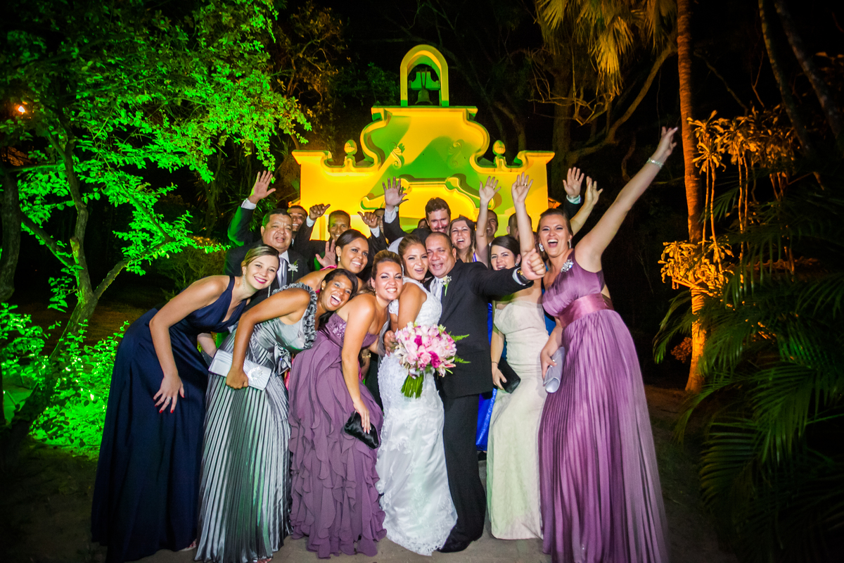 Fotografia de casamento, fotos de casamento, noiva, Fotógrafo no Porto, em Portugal. Fotógrafo de casamentos no Porto, Portugal. Fotos espontaneas, fotos naturais, fotos românticas, fotografia criativa. Casal apaixonado. Melhor fotógrafo de Portugal
