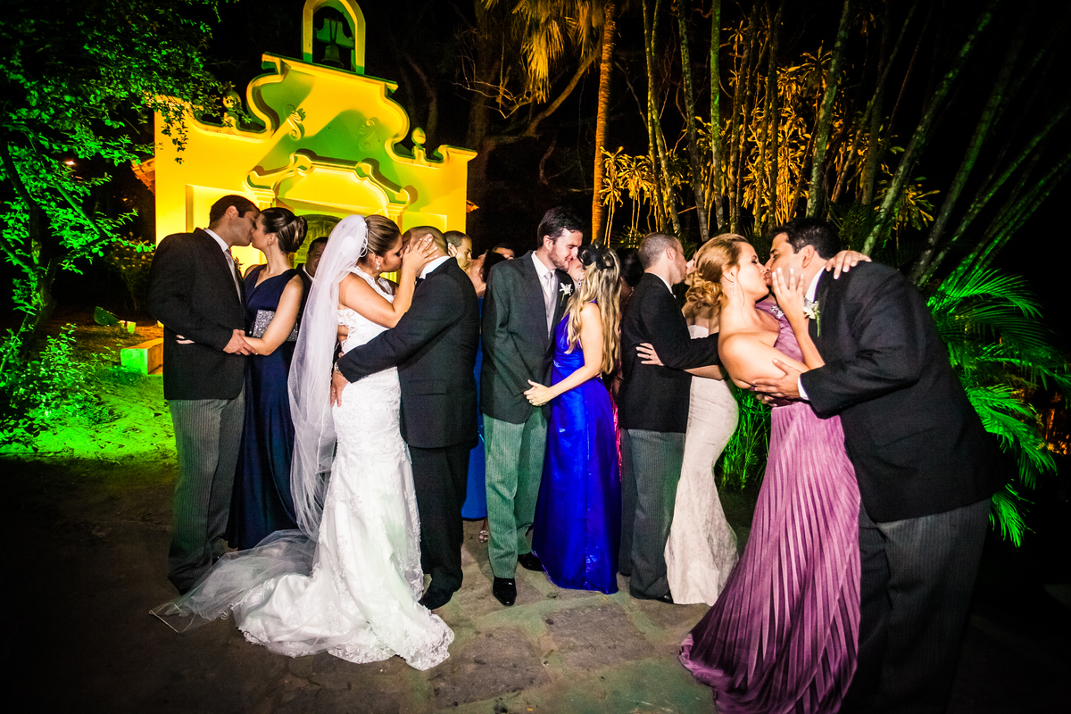 Fotografia de casamento, fotos de casamento, noiva, Fotógrafo no Porto, em Portugal. Fotógrafo de casamentos no Porto, Portugal. Fotos espontaneas, fotos naturais, fotos românticas, fotografia criativa. Casal apaixonado. Melhor fotógrafo de Portugal