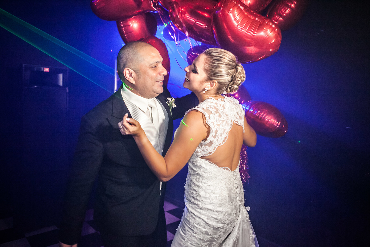 Fotografia de casamento, fotos de casamento, noiva, Fotógrafo no Porto, em Portugal. Fotógrafo de casamentos no Porto, Portugal. Fotos espontaneas, fotos naturais, fotos românticas, fotografia criativa. Casal apaixonado. Melhor fotógrafo de Portugal